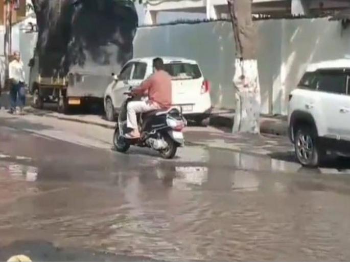 Ulhasnagar has more water supply than its population? How come there is still water shortage? Commissioner's hints at action | उल्हासनगर लोकसंख्येच्या तुलनेत पाणी पुरवठा जास्त? तरीही पाणी टंचाई कशी? आयुक्तांचे कारवाईचे संकेत  Ulhasnagar has more water supply than its population? How come there is still water shortage? Commissioner's hints at action | उल्हासनगर लोकसंख्येच्या तुलनेत पाणी पुरवठा जास्त? तरीही पाणी टंचाई कशी? आयुक्तांचे कारवाईचे संकेत