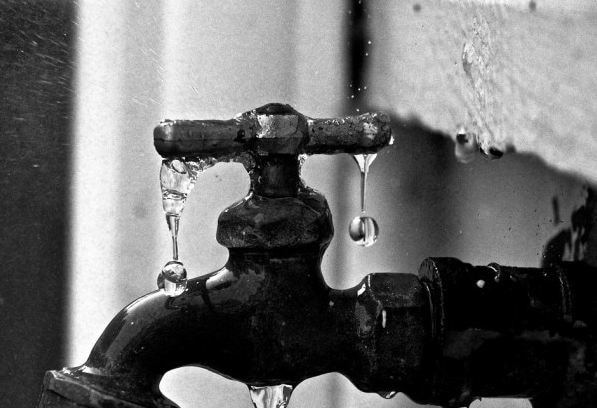 'No tension' of water for Mumbaikars this year; Stocks to last till July | यंदा मुंबईकरांना पाण्याचे ‘नो टेन्शन’; जुलैपर्यंत पुरेल एवढा साठा