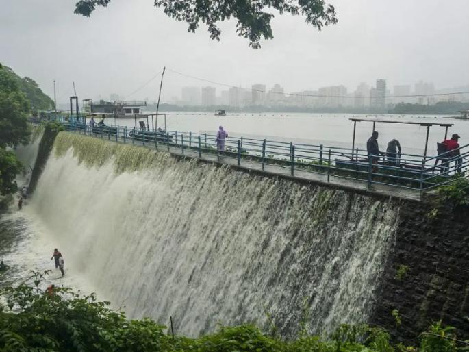 Mumbai has enough water for 359 days! 98 percent water storage in seven dams on October 1 | मुंबईला ३५९ दिवस पुरेल इतका पाणीसाठा जमा ! १ ऑक्टोबरला सात धरणांमध्ये ९८ टक्के जलसाठा Mumbai has enough water for 359 days! 98 percent water storage in seven dams on October 1 | मुंबईला ३५९ दिवस पुरेल इतका पाणीसाठा जमा ! १ ऑक्टोबरला सात धरणांमध्ये ९८ टक्के जलसाठा