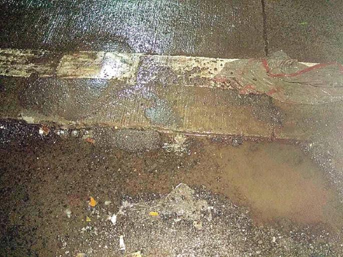 Water leaks in numerous places in the city; Citizens worried about water due to the neglect of municipality | शहरात पाण्याची असंख्य ठिकाणी गळती; मनपाच्या दुर्लक्षाने नागरिक पाण्यासाठी व्याकूळ Water leaks in numerous places in the city; Citizens worried about water due to the neglect of municipality | शहरात पाण्याची असंख्य ठिकाणी गळती; मनपाच्या दुर्लक्षाने नागरिक पाण्यासाठी व्याकूळ