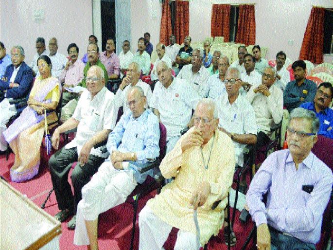 Fight the road on the water | पाण्यासाठी रस्त्यावरची लढाई लढू Fight the road on the water | पाण्यासाठी रस्त्यावरची लढाई लढू