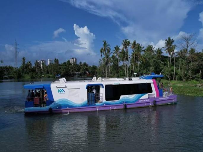 water metro to come to the goa state big attraction for tourists fleet of 20 electric boats to come into service | राज्यात येणार 'वॉटर मेट्रो'; पर्यटकांसाठी मोठे आकर्षण, २० इलेक्ट्रिक बोटींचा ताफा सेवेत येणार water metro to come to the goa state big attraction for tourists fleet of 20 electric boats to come into service | राज्यात येणार 'वॉटर मेट्रो'; पर्यटकांसाठी मोठे आकर्षण, २० इलेक्ट्रिक बोटींचा ताफा सेवेत येणार