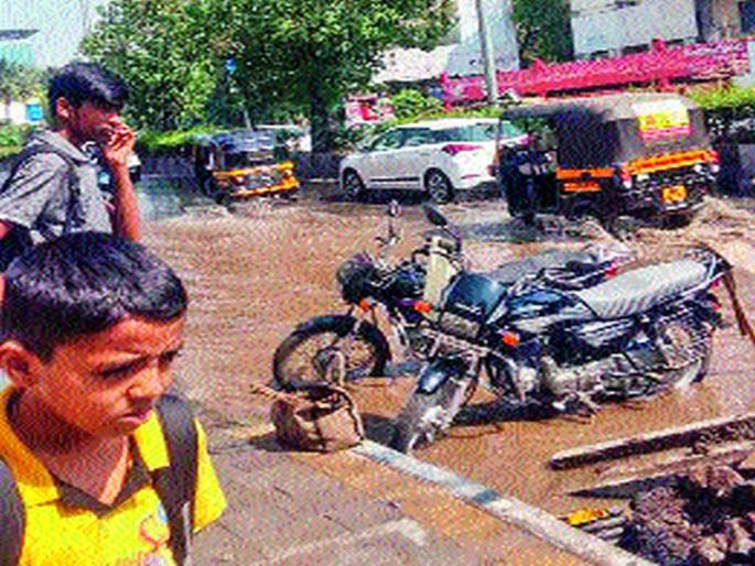 Water supply run by water supply | पाणीपुरवठ्याच्या प्रयोगाने पळाले तोंडचे पाणी Water supply run by water supply | पाणीपुरवठ्याच्या प्रयोगाने पळाले तोंडचे पाणी