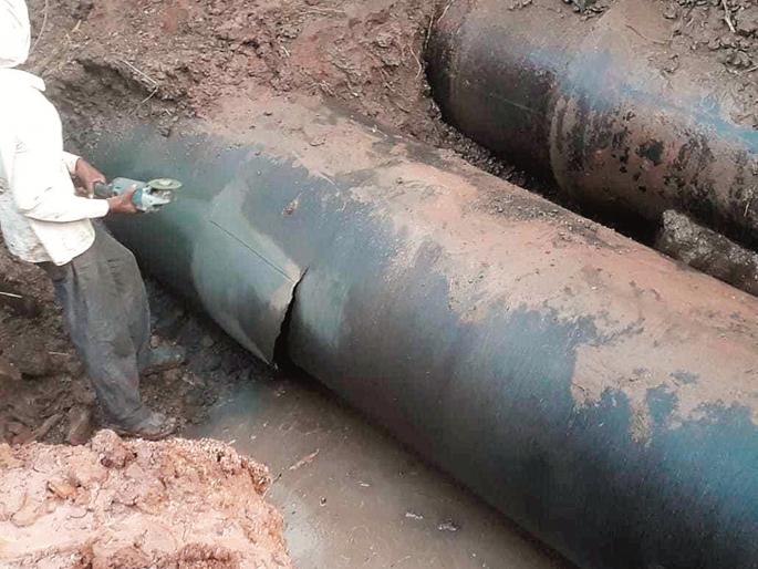 No hydraulic test of water pipeline; Maharashtra Jeewan Pradhikaran also ignores quality inspection | जलवाहिनीची हायड्रोलिक चाचणी नाही; गुणवत्ता तपासणीलाही मजीप्राकडून बगल No hydraulic test of water pipeline; Maharashtra Jeewan Pradhikaran also ignores quality inspection | जलवाहिनीची हायड्रोलिक चाचणी नाही; गुणवत्ता तपासणीलाही मजीप्राकडून बगल