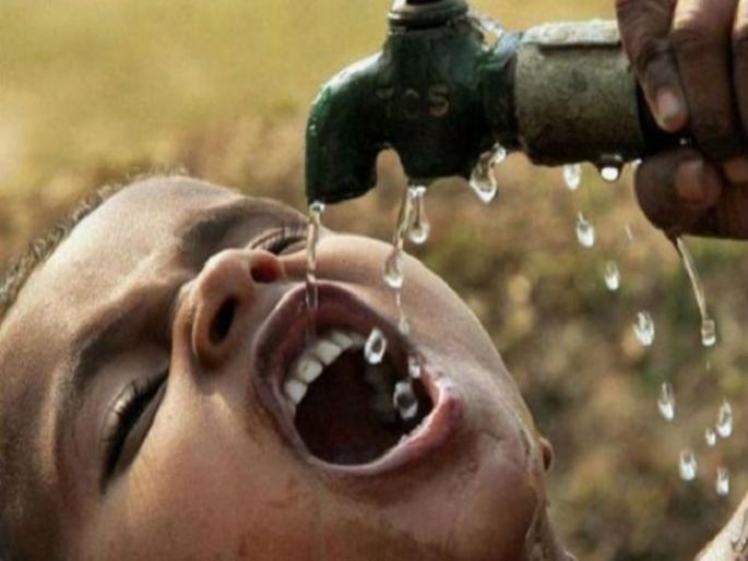 Heavy water shortage in half the area of Maharashtra drought, severe water shortage in 200 talukas | अर्धा महाराष्ट्र दुष्काळाच्या छायेत, २०० तालुक्यांत भीषण पाणीटंचाई Heavy water shortage in half the area of Maharashtra drought, severe water shortage in 200 talukas | अर्धा महाराष्ट्र दुष्काळाच्या छायेत, २०० तालुक्यांत भीषण पाणीटंचाई