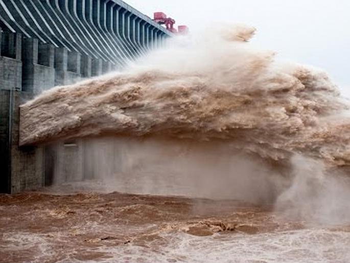 Learn how to water release from a dam | धरणातून सोडलेल्या पाण्यामुळे पूर?... काय बरोबर, काय चूक?