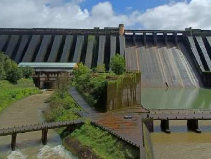 Less irrigation demand from Sangli; Reduced discharge from Koyna Dam | सांगलीकडून सिंचन मागणी कमी; कोयना धरणातून विसर्ग कमी केला