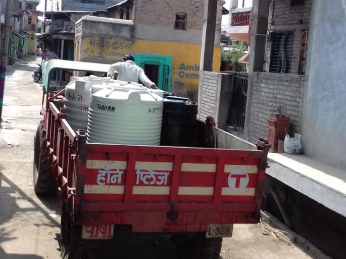 water scarcity in pardi village of washim district | पार्डी ताडवासियांची पाण्यासाठी वणवण water scarcity in pardi village of washim district | पार्डी ताडवासियांची पाण्यासाठी वणवण