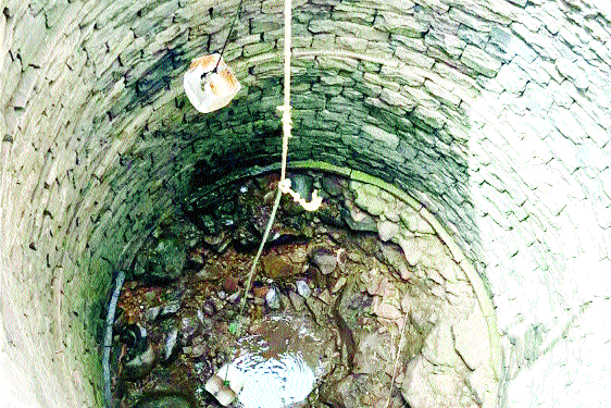 Amravati: Chemical water sampling of 1652 water bodies, a campaign by the Water Sanitation Department | Amravati: १६५२ जलस्रोतांची रासायनिक पाणी नमुने तपासणी, पाणी स्वच्छता विभागाची मोहीम Amravati: Chemical water sampling of 1652 water bodies, a campaign by the Water Sanitation Department | Amravati: १६५२ जलस्रोतांची रासायनिक पाणी नमुने तपासणी, पाणी स्वच्छता विभागाची मोहीम