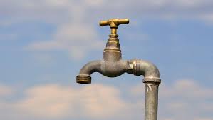 Water supply to the homes of Mahavitaran and govt hospital quarters closed | महावितरण, सर्वोपचारमधील निवासस्थानांचा पाणीपुरवठा बंद Water supply to the homes of Mahavitaran and govt hospital quarters closed | महावितरण, सर्वोपचारमधील निवासस्थानांचा पाणीपुरवठा बंद