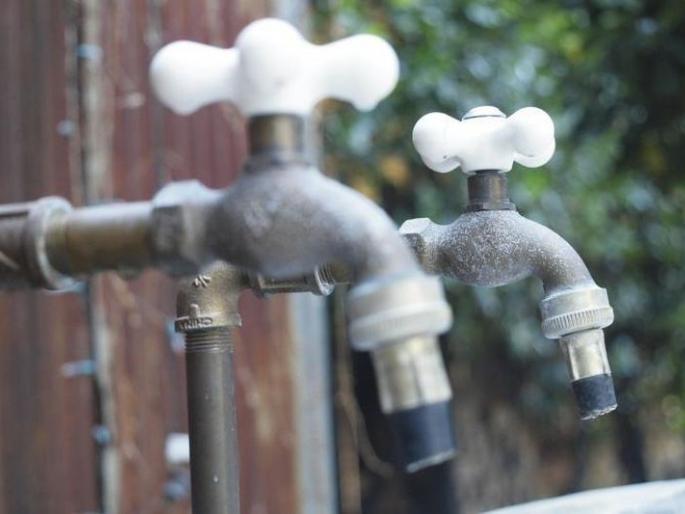 Water supply of Khamgaon city disrupted due to burning of booster pump | बुस्टरपंप जळाल्याने खामगाव शहराचा पाणीपुरवठा विस्कळीत Water supply of Khamgaon city disrupted due to burning of booster pump | बुस्टरपंप जळाल्याने खामगाव शहराचा पाणीपुरवठा विस्कळीत