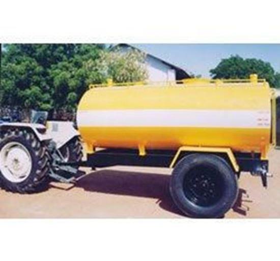 Tanker ban for two months in Dombivli, Ambernath, Badlapur area of MIDC | एमआयडीसीच्या डोंबिवली, अंबरनाथ, बदलापूर परिसरात दाेन महिने टॅंकर बंदी Tanker ban for two months in Dombivli, Ambernath, Badlapur area of MIDC | एमआयडीसीच्या डोंबिवली, अंबरनाथ, बदलापूर परिसरात दाेन महिने टॅंकर बंदी