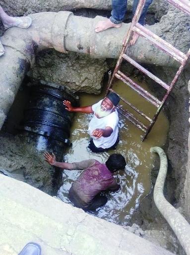 Due to the work of the water channel, Nihar | जलवाहिनीच्या कामामुळे नांदेडात निर्जळी Due to the work of the water channel, Nihar | जलवाहिनीच्या कामामुळे नांदेडात निर्जळी
