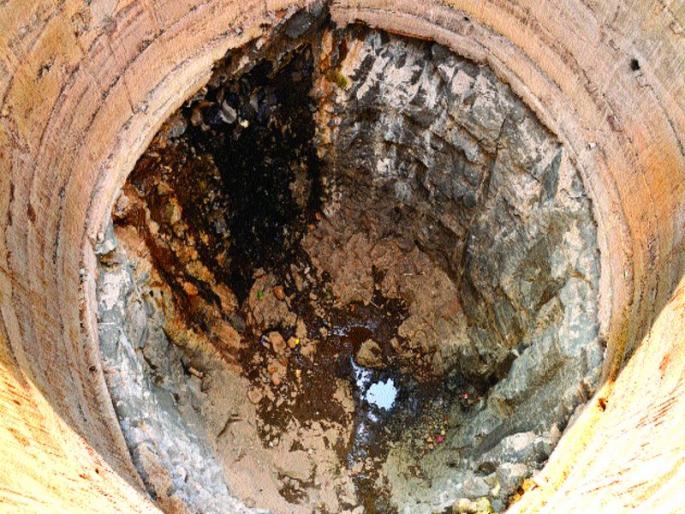 water scarcity in Thane | पाण्यासाठी भटकंती : साडेसात कोटींची पाणी योजना कोरडीच water scarcity in Thane | पाण्यासाठी भटकंती : साडेसात कोटींची पाणी योजना कोरडीच