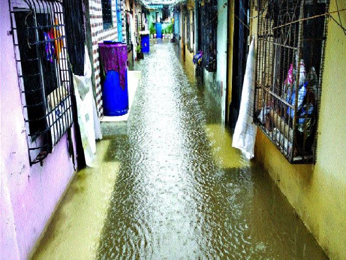 Kalyan-Dombivali, 27 villages are waterlogged | कल्याण-डोंबिवली, २७ गावांचा परिसर जलमय Kalyan-Dombivali, 27 villages are waterlogged | कल्याण-डोंबिवली, २७ गावांचा परिसर जलमय