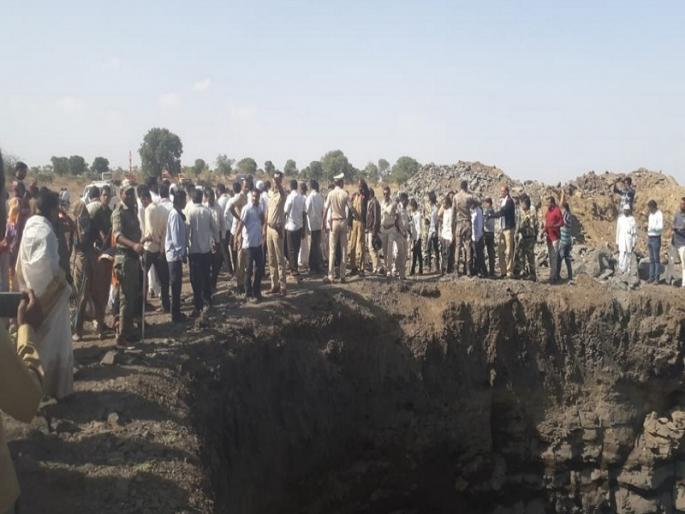 'There will be quarrels for water in the districts'; Irrigation department opposes Marathwada water grid | 'जिल्ह्याजिल्ह्यात पाण्यासाठी भांडणे होतील'; मराठवाडा वॉटर ग्रीडला सिंचन विभागाचा विरोध 'There will be quarrels for water in the districts'; Irrigation department opposes Marathwada water grid | 'जिल्ह्याजिल्ह्यात पाण्यासाठी भांडणे होतील'; मराठवाडा वॉटर ग्रीडला सिंचन विभागाचा विरोध