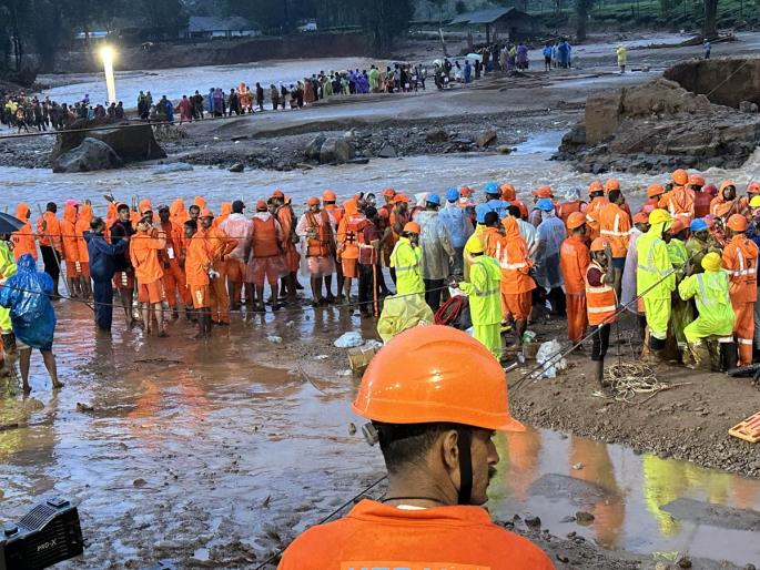 it is not yet known how many are missing but the search is on in wayanad after landslide | बसले, झोपले त्याचठिकाणी काळाने गाठले; अद्याप किती बेपत्ता याचा पत्ता लागेना, मात्र शोध सुरू it is not yet known how many are missing but the search is on in wayanad after landslide | बसले, झोपले त्याचठिकाणी काळाने गाठले; अद्याप किती बेपत्ता याचा पत्ता लागेना, मात्र शोध सुरू