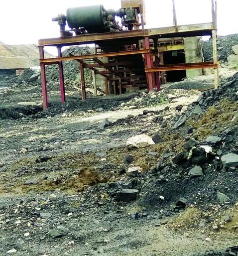 WCL crusher become 'White elephant' | वेकोलिचा क्रशर ठरतोय ‘पांढरा हत्ती’ WCL crusher become 'White elephant' | वेकोलिचा क्रशर ठरतोय ‘पांढरा हत्ती’