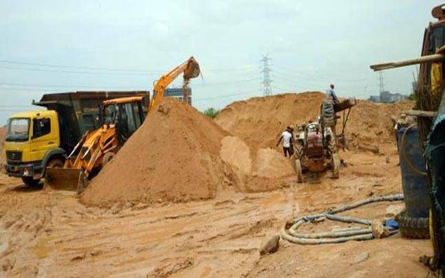 WCL will now also provide sand : large scale sand available | वेकोलि आता रेती पुरवठाही करणार : मोठ्या प्रमाणात रेती उपलब्ध WCL will now also provide sand : large scale sand available | वेकोलि आता रेती पुरवठाही करणार : मोठ्या प्रमाणात रेती उपलब्ध