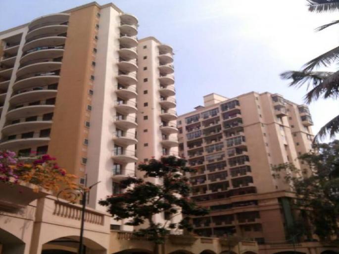 In the last four years, homes became affordable without a hinge! | मागील चार वर्षांत घरे बनली खिशाला न परवडणारी! In the last four years, homes became affordable without a hinge! | मागील चार वर्षांत घरे बनली खिशाला न परवडणारी!