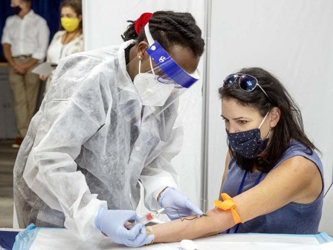 Corona vaccination program announced; Vaccination booths to be set up at 18 places in Solapur | कोरोना लसीकरणाचा कार्यक्रम जाहीर; सोलापुरात १८ ठिकाणी होणार लसीकरण बुथ Corona vaccination program announced; Vaccination booths to be set up at 18 places in Solapur | कोरोना लसीकरणाचा कार्यक्रम जाहीर; सोलापुरात १८ ठिकाणी होणार लसीकरण बुथ