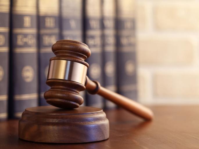 If the court opens, the lawyers will feel threatened | कोर्ट उघडल्यास वकिलांना वाटतेय जीवाची धास्ती If the court opens, the lawyers will feel threatened | कोर्ट उघडल्यास वकिलांना वाटतेय जीवाची धास्ती