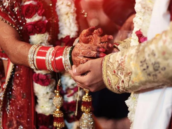 VIRAL: The groom's 'demand list' just before the wedding made his in-laws cry! What was written there? | VIRAL : लग्नाच्या अगदी आधी वराची 'डिमांड लिस्ट' वाचून सासरे रडले! असं काय लिहिलं होतं? VIRAL: The groom's 'demand list' just before the wedding made his in-laws cry! What was written there? | VIRAL : लग्नाच्या अगदी आधी वराची 'डिमांड लिस्ट' वाचून सासरे रडले! असं काय लिहिलं होतं?