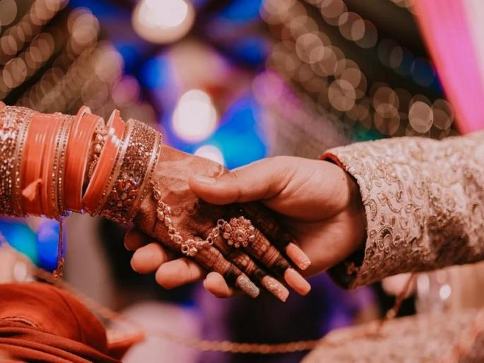 Due to more fish this year along with Diwali weddings also got delayed; This year there are 66 marriages | अधिक मासामुळे यंदा दिवाळीसोबत विवाहसोहळेही लांबले; यंदा आहेत ६६ विवाह मुहूर्त Due to more fish this year along with Diwali weddings also got delayed; This year there are 66 marriages | अधिक मासामुळे यंदा दिवाळीसोबत विवाहसोहळेही लांबले; यंदा आहेत ६६ विवाह मुहूर्त