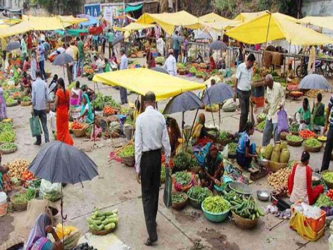 More than 40 out of 75 weekly markets in the state are closed | राज्यातील ७५ पैकी ४० हून अधिक आठवडी बाजार बंद;'पणन'ने जबाबदारी झटकल्याने ओढवले संकट More than 40 out of 75 weekly markets in the state are closed | राज्यातील ७५ पैकी ४० हून अधिक आठवडी बाजार बंद;'पणन'ने जबाबदारी झटकल्याने ओढवले संकट