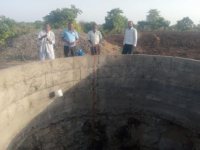 Tanker is not yet reached in the worst-hit Khedi village! | अतिटंचाईग्रस्त खेर्डी गावात टँकर अद्याप पोहचलेच नाही! Tanker is not yet reached in the worst-hit Khedi village! | अतिटंचाईग्रस्त खेर्डी गावात टँकर अद्याप पोहचलेच नाही!