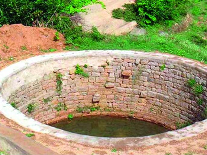 Troublesome technical problems in irrigation well | सिंचन विहिरी अडकल्या तांत्रिक अडचणीत! Troublesome technical problems in irrigation well | सिंचन विहिरी अडकल्या तांत्रिक अडचणीत!