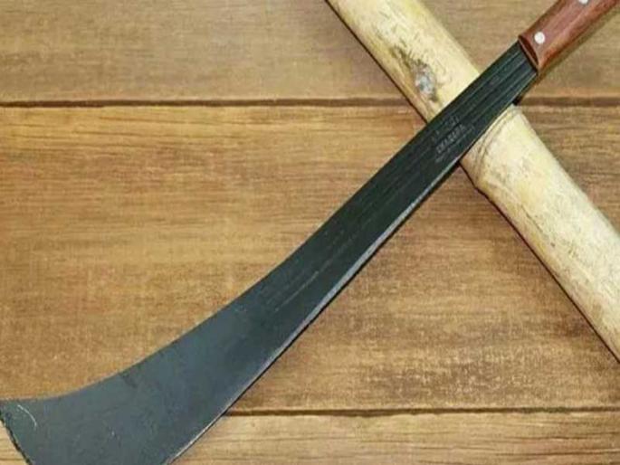 weopan attack on wife at road | खडकी येथे भर रस्त्यावर पत्नीवर कोयत्याने वार weopan attack on wife at road | खडकी येथे भर रस्त्यावर पत्नीवर कोयत्याने वार