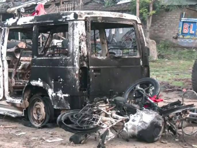 Violence erupts again in Bengal over Waqf Act, 3 people die Father and son brutally murdered by mob | वक्फ कायद्यावरून बंगालमध्ये पुन्हा हिंसाचार, ३ जणांचा मृत्यू; जमावाकडून वडील आणि मुलाची निर्घृण हत्या Violence erupts again in Bengal over Waqf Act, 3 people die Father and son brutally murdered by mob | वक्फ कायद्यावरून बंगालमध्ये पुन्हा हिंसाचार, ३ जणांचा मृत्यू; जमावाकडून वडील आणि मुलाची निर्घृण हत्या