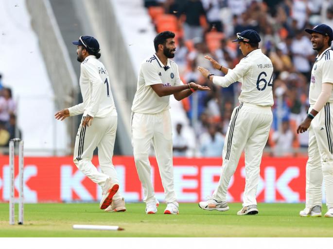 India vs West Indies LIVE Score 1st Test Day 1 Jasprit Bumrah Mohammed Siraj Take Seven Wickets WI All Out 162 Against IND | IND vs WI : बुमराह-सिराजचा भेदक मारा; कॅरेबियन ताफ्यातील द्विशतकवीरासह कुणीच नाही टिकला