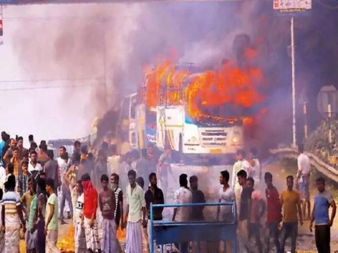 SC In West Bengal Seeks Response From Center On Petition Seeking Imposition Of President's Rule | पश्चिम बंगालमध्ये ममता बॅनर्जी सरकार धोक्यात?; सुप्रीम कोर्टानं पाठवली केंद्र अन् राज्य सरकारला नोटीस SC In West Bengal Seeks Response From Center On Petition Seeking Imposition Of President's Rule | पश्चिम बंगालमध्ये ममता बॅनर्जी सरकार धोक्यात?; सुप्रीम कोर्टानं पाठवली केंद्र अन् राज्य सरकारला नोटीस