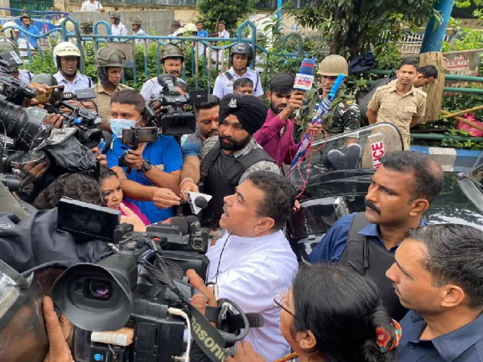 west bengal news: 'Don't touch my body, I am a man and you are woman', Trinamool mocks Shubhendu adhikari's statement | 'माझ्या अंगाला हात लावू नकोस, मी पुरुष आहे', तृणमूलने उडवली शुभेंदू अधिकारींची खिल्ली west bengal news: 'Don't touch my body, I am a man and you are woman', Trinamool mocks Shubhendu adhikari's statement | 'माझ्या अंगाला हात लावू नकोस, मी पुरुष आहे', तृणमूलने उडवली शुभेंदू अधिकारींची खिल्ली