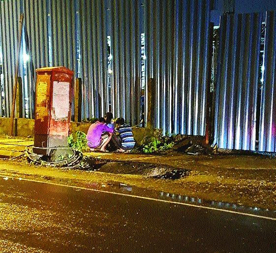 Electricity from open DP | खुल्या डीपीमधून वीजचोरी