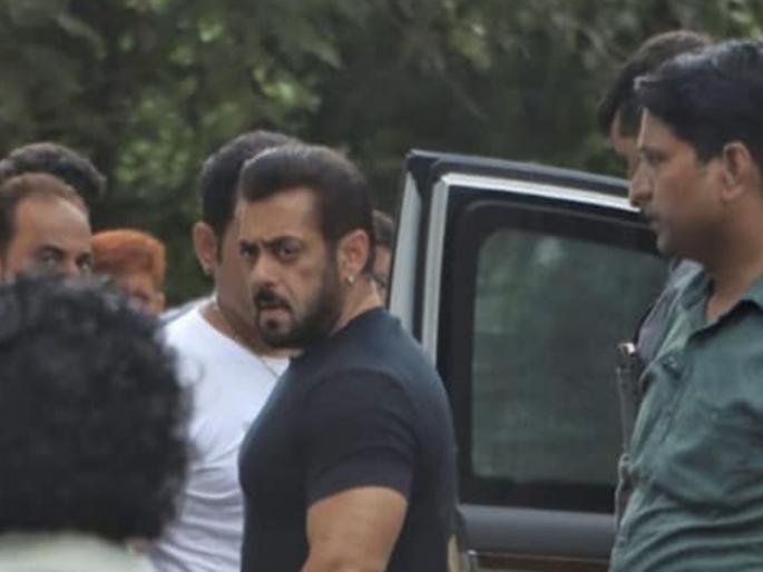 What did Salman Khan say to his team after the shooting incident outside the galaxy house | "काहीही झालं तरीही..."; घराबाहेर गोळीबार प्रकरणानंतर सलमान खान त्याच्या टीमला काय म्हणाला? What did Salman Khan say to his team after the shooting incident outside the galaxy house | "काहीही झालं तरीही..."; घराबाहेर गोळीबार प्रकरणानंतर सलमान खान त्याच्या टीमला काय म्हणाला?