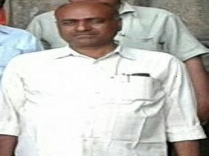 headmaster's Death due to a heart attack in a moving bus | मुख्याध्यापकाचा चालत्या बसमध्ये हृदयविकाराच्या झटक्याने मृत्यु