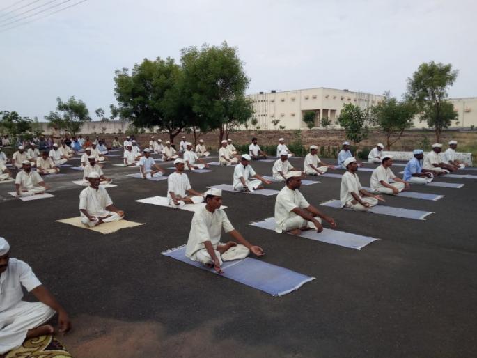 international Yoga day 2018: ... so they also celebrated yoga day | International Yoga day 2018 : ...म्हणून त्यांनीही केला याेग दिन साजरा international Yoga day 2018: ... so they also celebrated yoga day | International Yoga day 2018 : ...म्हणून त्यांनीही केला याेग दिन साजरा