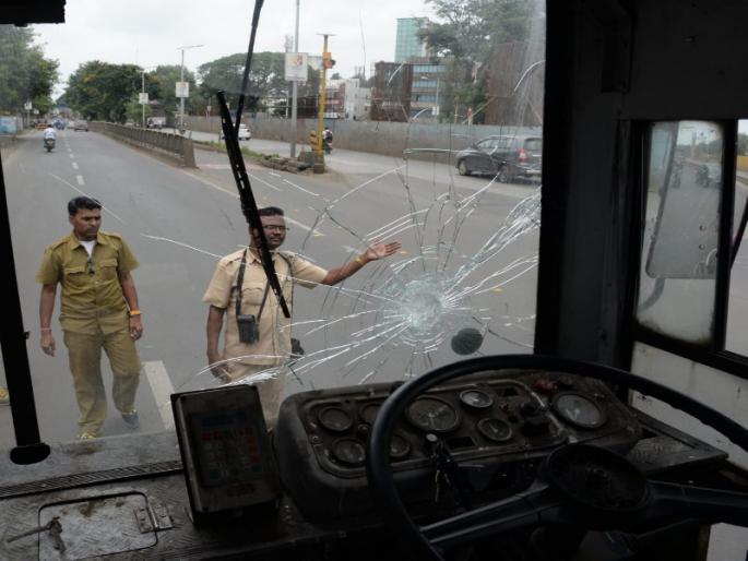 vilont incidents at valhekarwadi, fugewadi | वाल्हेकरवाडीत, फुगेवाडीत हिंसक घटना; चिखलीत दुकाने बंद vilont incidents at valhekarwadi, fugewadi | वाल्हेकरवाडीत, फुगेवाडीत हिंसक घटना; चिखलीत दुकाने बंद