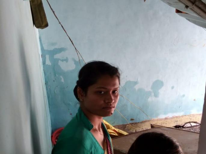 Mutha Canal: Looking at the dream of a new world, the water revolves on her dreams | Mutha Canal : नव्या संसाराची स्वप्न बघत हाेती अन्...स्वप्नांवरच फिरलं पाणी