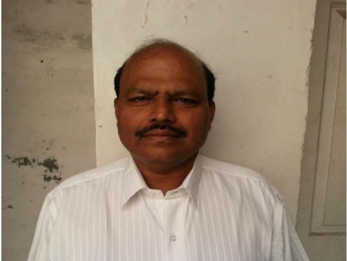 poona hospital doctor hangs himself | पूना हाॅस्पिटलच्या डाॅक्टरची अात्महत्या ; रेस्टरुममध्ये घेतला गळफास