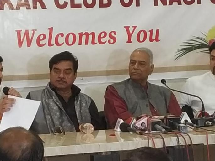 because of Rafale inquiry government finishes CBI; Yashwant Sinha's allegation | राफेल करारामुळेच केंद्राने सीबीआयला संपवले; यशवंत सिन्हांचा आरोप because of Rafale inquiry government finishes CBI; Yashwant Sinha's allegation | राफेल करारामुळेच केंद्राने सीबीआयला संपवले; यशवंत सिन्हांचा आरोप