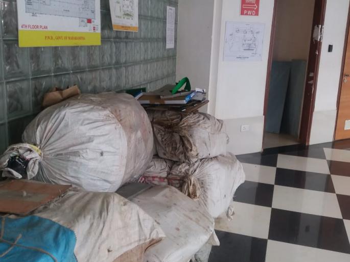 Chief Secretary's Cleanliness Inspection is only sighting | मुख्य सचिवांच्या स्वच्छता पाहणीचा फार्स Chief Secretary's Cleanliness Inspection is only sighting | मुख्य सचिवांच्या स्वच्छता पाहणीचा फार्स