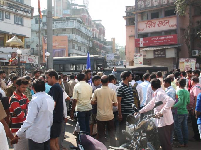 Ramdas Athavale also blame Police; Closed in Ambernath | रामदास आठवलेंचाही पोलिसांवर गंभीर आरोप; अंबरनाथमध्ये कडकडीत बंद Ramdas Athavale also blame Police; Closed in Ambernath | रामदास आठवलेंचाही पोलिसांवर गंभीर आरोप; अंबरनाथमध्ये कडकडीत बंद