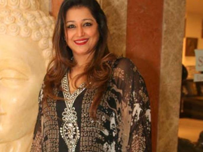 Former Cricketer Player Manoj Prabhakar's Wife Actress Farheen Prabhakar Got Beaten By Thak Thak Gang | माजी क्रिकेटपटू मनोज प्रभाकर यांची पत्नी फरहीनला मारहाण