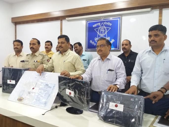 Be careful! If you buy from OLX, please stay away from such thugs | सावधान ! OLX वरून खरेदी करताय तर अशा ठगांपासून राहा दक्ष Be careful! If you buy from OLX, please stay away from such thugs | सावधान ! OLX वरून खरेदी करताय तर अशा ठगांपासून राहा दक्ष