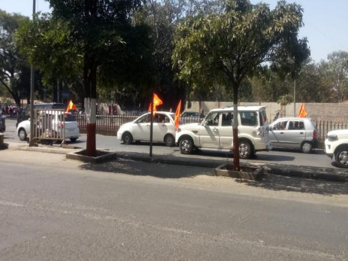 rally in support of dhananjay desai | धनंजय देसाईची जामीनावर सुटका ; समर्थकांची पुण्यात रॅली rally in support of dhananjay desai | धनंजय देसाईची जामीनावर सुटका ; समर्थकांची पुण्यात रॅली