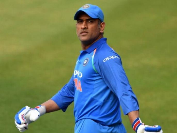 Do you think, Mahendra Singh Dhoni should be part of 2019 World Cup squad? | Poll: 2019 च्या वर्ल्ड कप संघात महेंद्रसिंग धोनी हवा की नको?